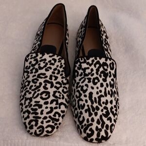 Ann Taylor Black & White Leopard print flats.  (NWOT) size 10M